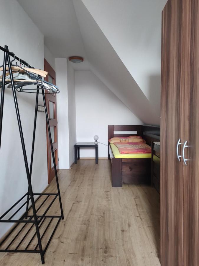 Apartman V Podkrovi Apartman Dobruška Kültér fotó